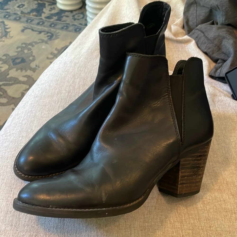 Dolce Vita black leather booties